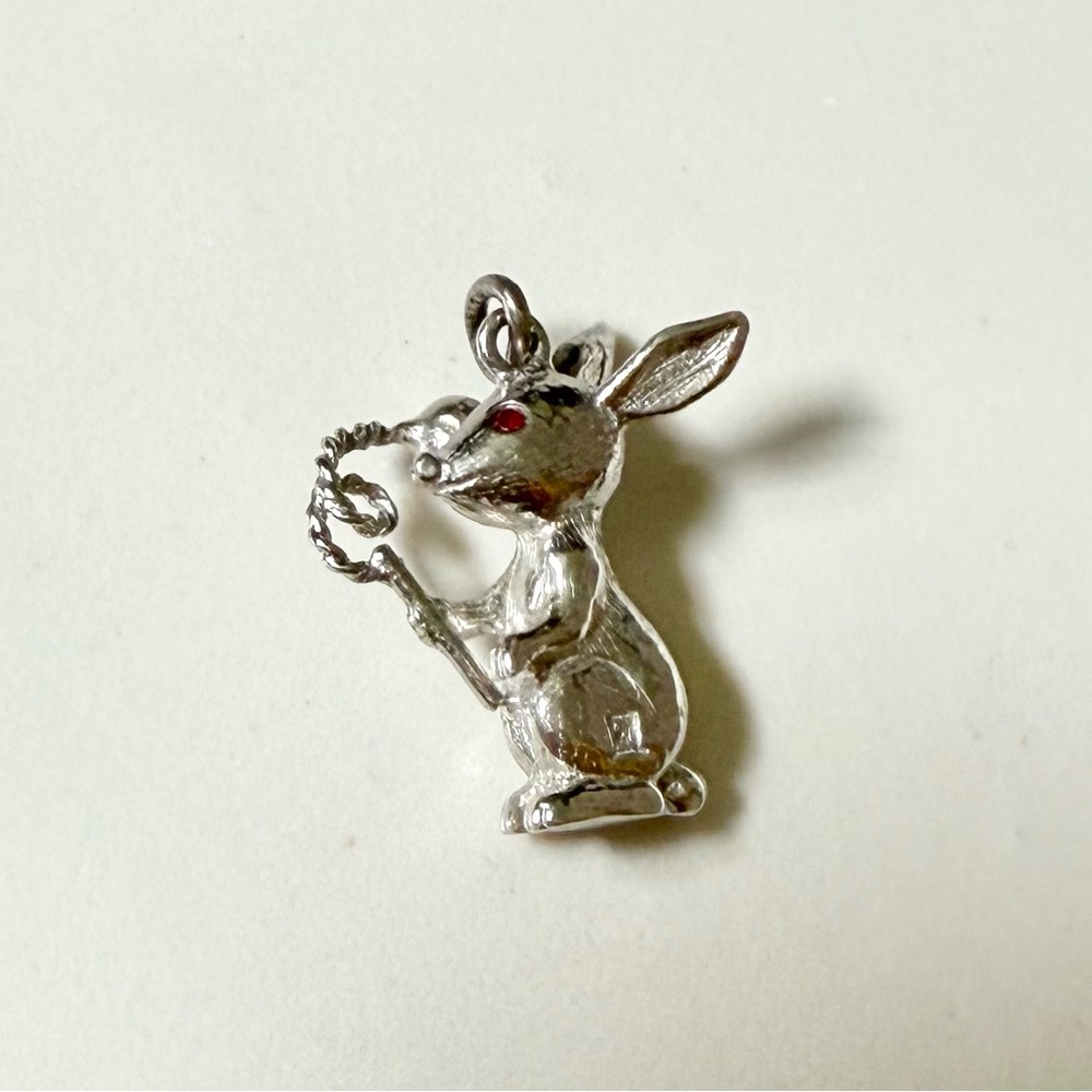 Vintage Sterling Silver Wells Bunny Charm - Picture 2 of 9
